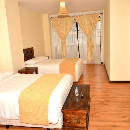 Hostal Noris Алауси Экстерьер фото